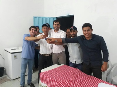 Expedito Netto entrega máquinas agrícolas ao município de Parecis