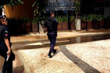 Tentativa frustrada de furto no estacionamento do shopping termina com a prisão de dois suspeitos