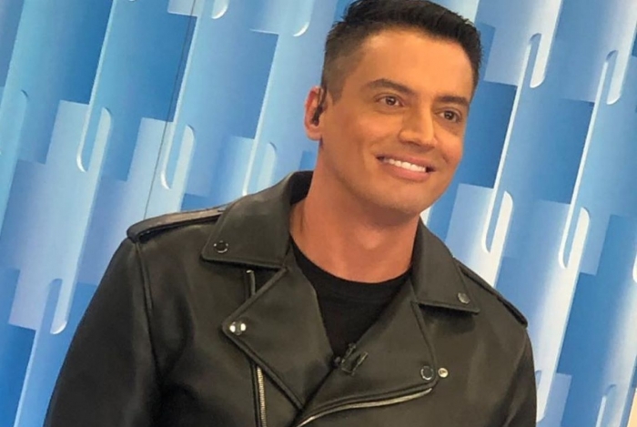 APÓS DEIXAR SBT: Leo Dias volta à RedeTV! com missão de 'mudar o TV Fama'