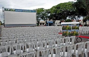 JARU - Estádio Leal Chapelão é palco de exibições gratuitas de filmes, neste fim de semana