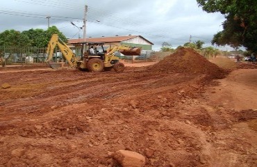 GUAJARÁ-MIRIM - Em vista do período das chuvas prefeitura realiza obra nas ruas da SUFRAMA