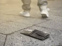 PROCURA: Homem perde carteira contendo todos os documentos na Estrada do Areia Branca