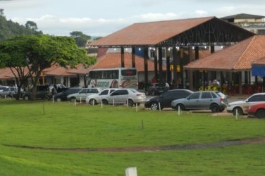 Idoso é preso após causar confusão em restaurante