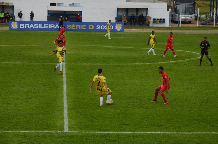 Gil faz grande defesa nos minutos finais e Vilhenense fica no empate