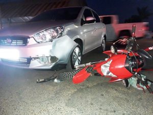 COLISÃO: Motorista avança preferencial e bate em motocicleta