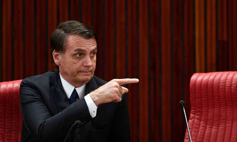 NO TWITTER: Bolsonaro diz que fará rígido controle de concessões via Lei Rouanet