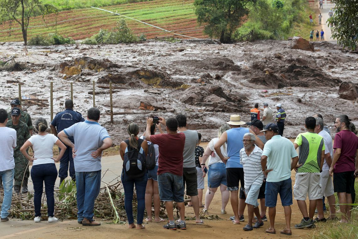 AJUDA: BB e Caixa abrem contas de doação e agências móveis em Brumadinho