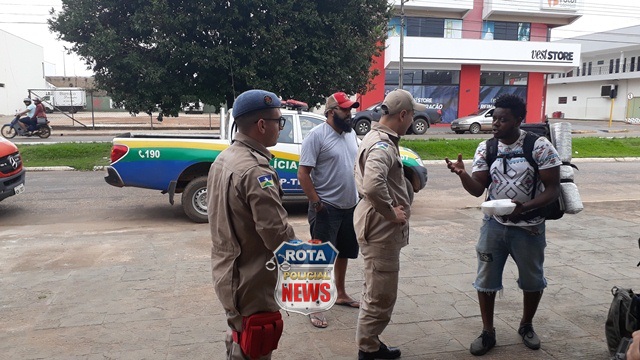 MALDADE: Colombiano ganha marmitex com vidros e é hospitalizado