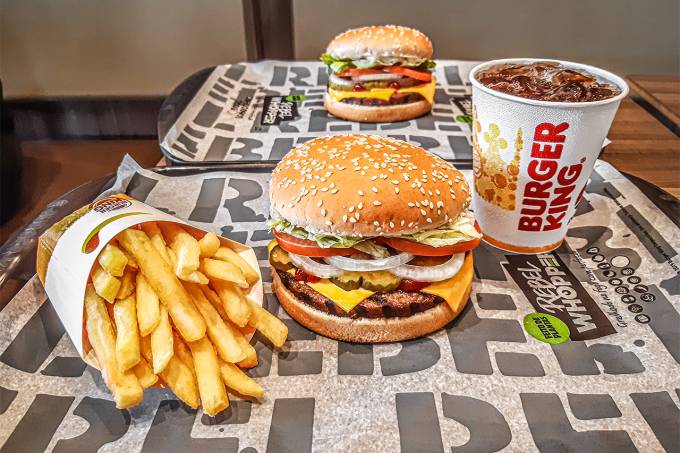 FAST FOOD: Burger King dará brinde para quem ficar em casa durante a pandemia