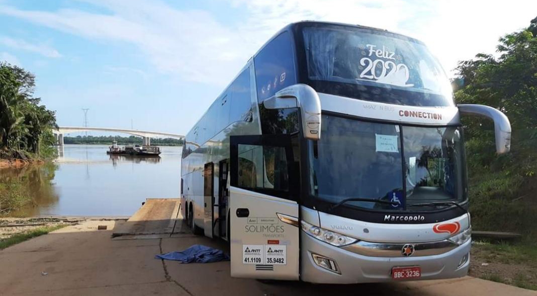 RIO MADEIRA: Ônibus de viagem mata mulher e deixa outro em estado grave na balsa