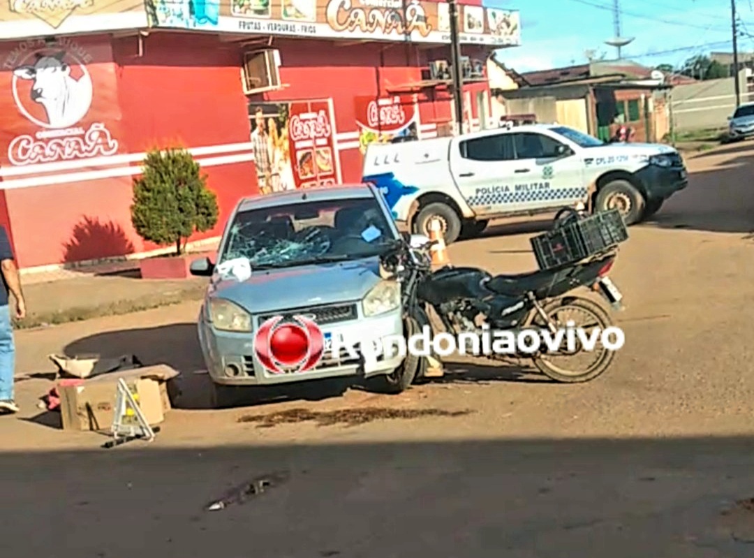 IMPRUDÊNCIA NO TRÂNSITO: Batida de moto contra carro deixa idoso em estado grave