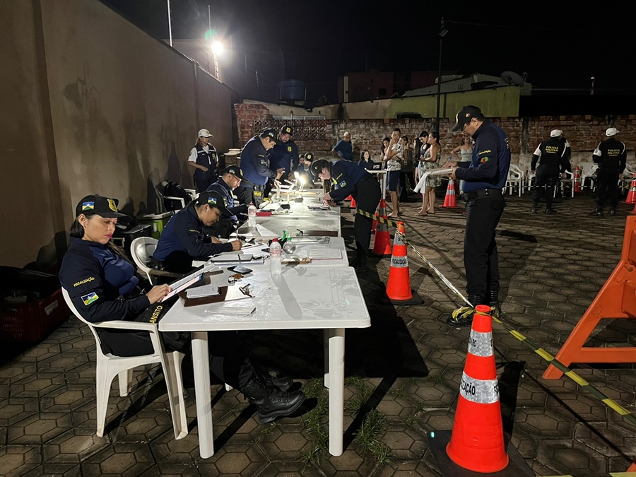 FINAL DE SEMANA: Operação Lei Seca autua 135 motoristas por embriaguez na direção 