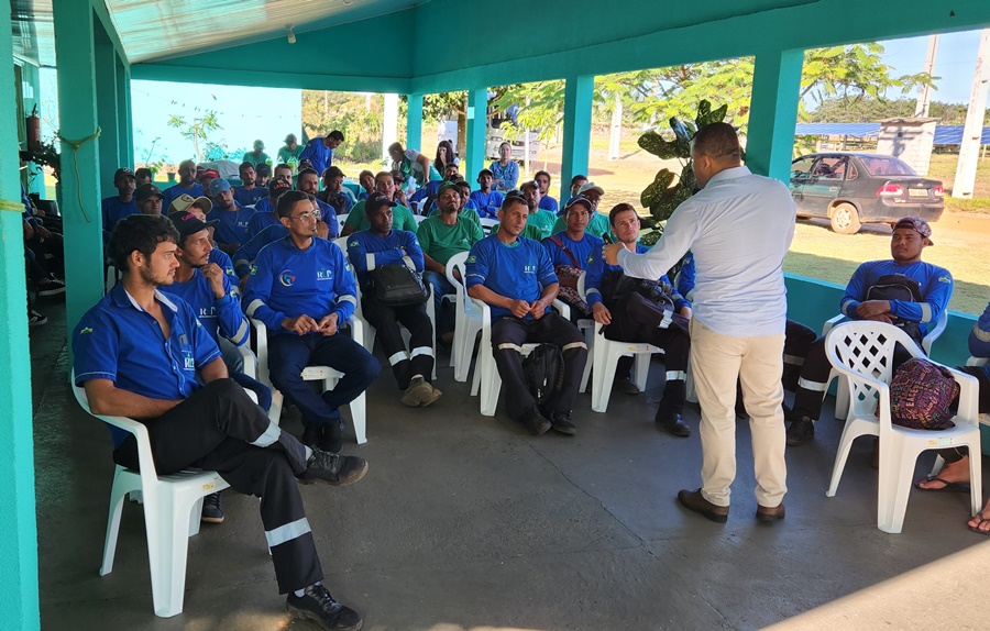  MFM e RLP RO incentivam potencial de colaboradores em palestra