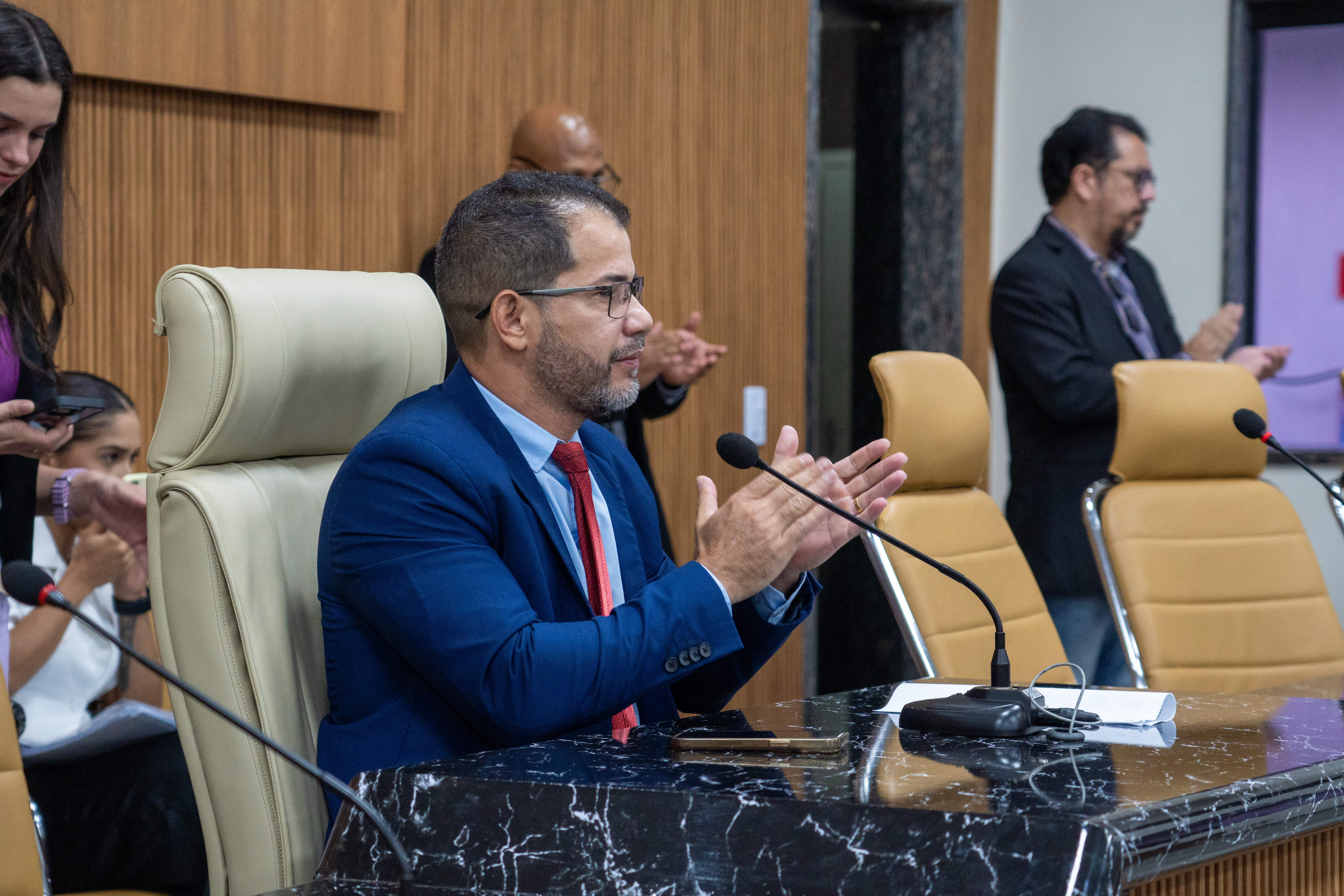 NILTON SOUZA: PL garante cestas básicas a famílias de alunos das escolas da rede municipal