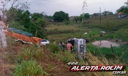 Acidente na RO-010 envolvendo dois veículos deixa duas pessoas feridas