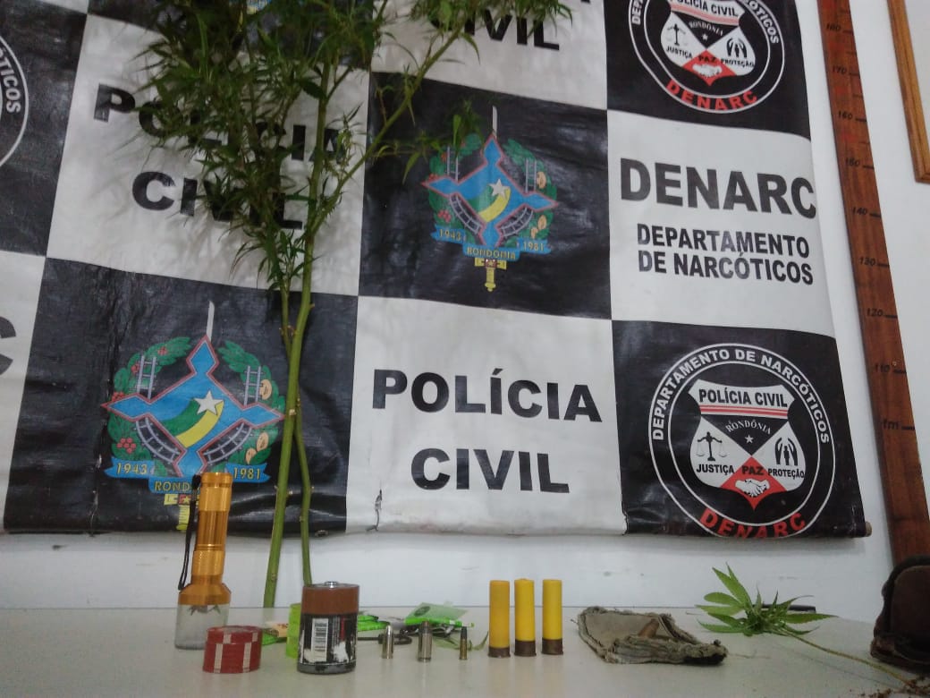 DENARC: Agente penitenciário federal é preso com mudas de maconha em condomínio