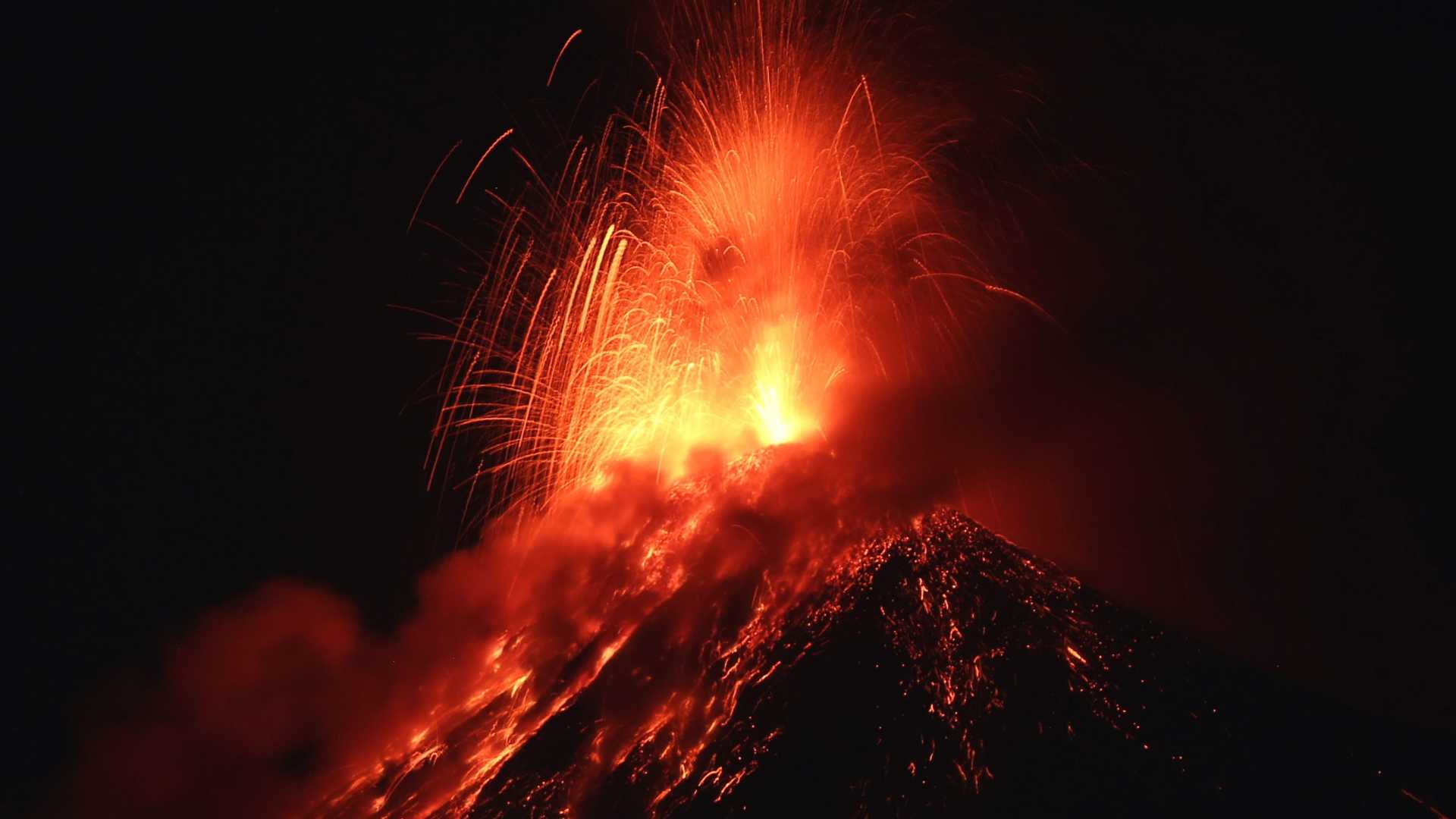 BALANÇO: Erupção de vulcão na Guatemala deixa 25 mortos