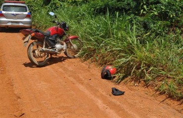 ARIQUEMES - Polícia Militar Troca tiro com bandidos e recupera moto roubada