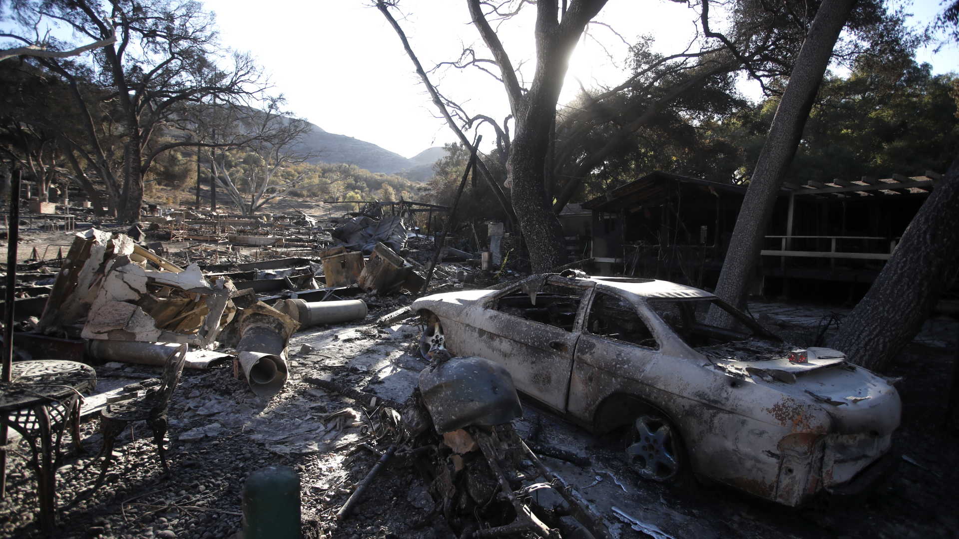 NOVO BALANÇO: Incêndios na Califórnia deixam 66 mortos e 631 desaparecidos