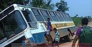 Por falta de transporte alunos estão sem aula em distrito