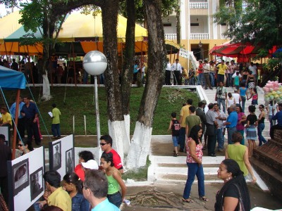 Exposição cultural, desfile militar e apresentação aérea marcam as comemorações dos 25 anos do Estado