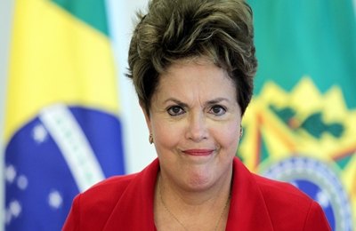 Dilma fará pronunciamento na TV nesta quarta; ela pode anunciar renúncia