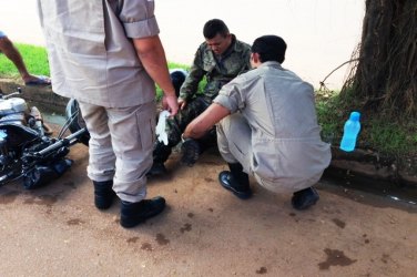 Militar fratura perna em acidente de trânsito