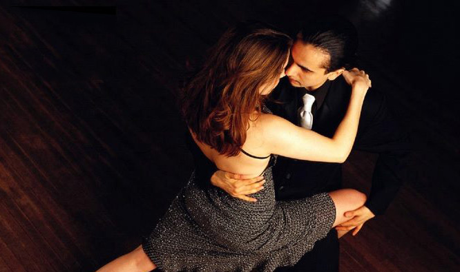 SENSUALIDADE: Curso intensivo de Bachata - professor Rafael Adunante