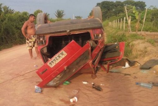 Três acidentes de trânsito marcam a segunda-feira (15) 