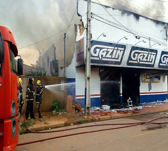 SINISTRO - Loja do grupo Gazin é destruída por incêndio