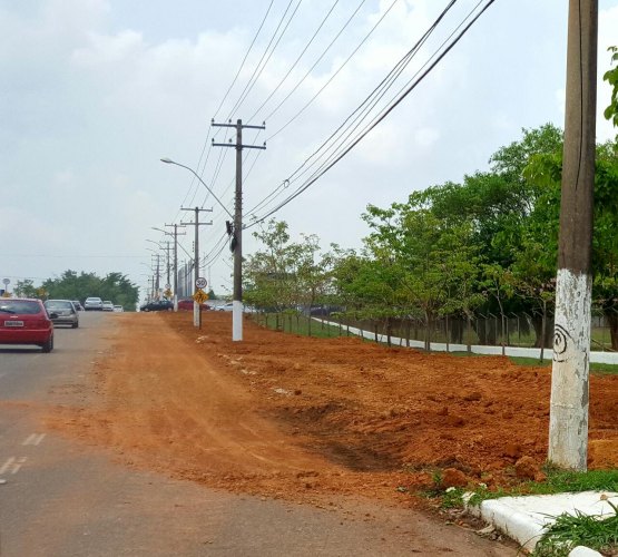 ACESSIBILIDADE - Calçada do Comando Geral começa a ser construída 