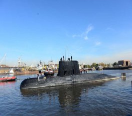 Submarino argentino com 44 tripulantes continua desaparecido