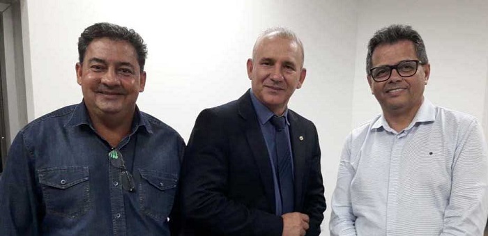 COMPROMISSO: Ezequiel Neiva recebe prefeito de Colorado para tratar de investimentos