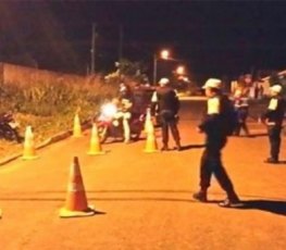 Mulher cai duas vezes em blitz durante a mesma noite em cidades diferentes