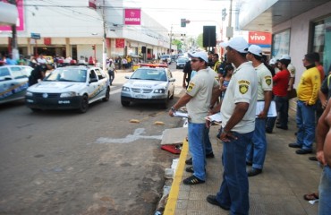 Agentes de trânsito guincham veículos e causam tumulto no Centro da capital – Vídeo e Fotos