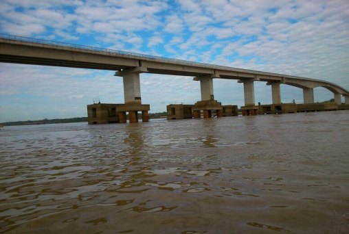 Corpo de Bombeiros cancela buscas por corpo de suposto suicida que se atirou de ponte