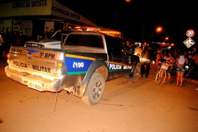 Adolescente é morto na frente da escola vítima de bala perdida
