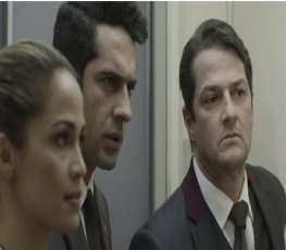 NOVELAS - Pedrinho encontra o contato de Rúbia no celular de Luiza