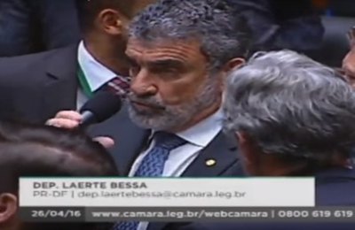 Deputado quer que Globo dê direito de resposta a casal que discutiu com ator