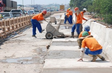 Lado direito da ponte sobre Rio Machado é concluído – Foto