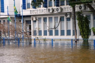 Receita Federal na capital suspende expediente por causa da cheia