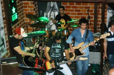 Com participação especial da banda Soulshine hoje tem Kenga Cheff no Grego Original Pub