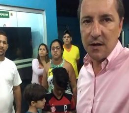 FISCALIZAÇÃO - Prefeito acompanha vistoria corujão em unidades de saúde