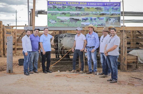 ECONOMIA: Maurão destaca força do setor produtivo, ao participar de exposição agropecuária