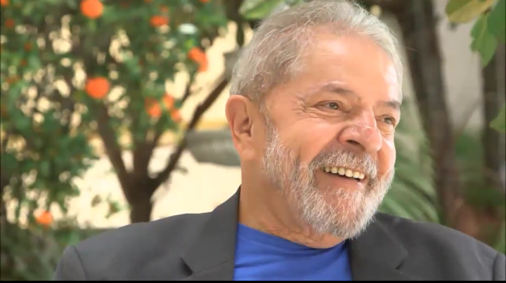 'Eu não roubei, filho da p*', diz Lula a apoiador nas redes sociais