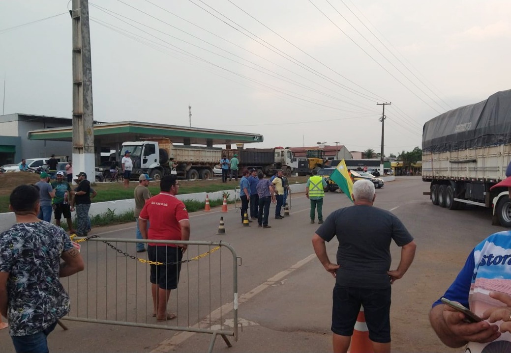 MANIFESTAÇÃO: Rondônia tem 13 pontos de bloqueios em três rodovias federais, diz PRF