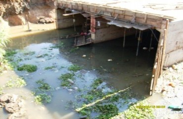 CANAL DOS TANQUES – Comerciantes e moradores perdem a paciência com nova paralisação de obra da rua Elias Gorayeb – Confira fotos e vídeo