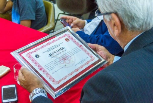 No 58º aniversário da Corporação bombeiros homenageiam militares da Reserva