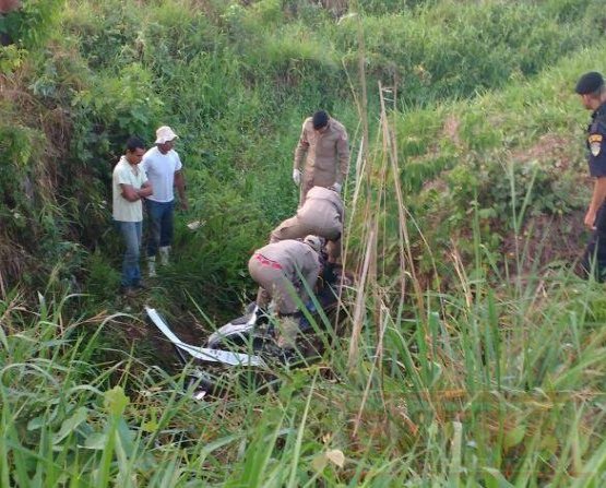 Jovem fica ferida após capotar veículo na BR-435 