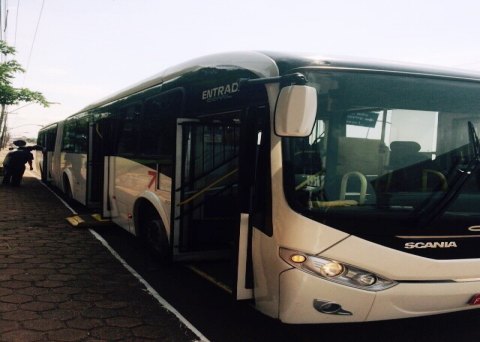 TRANSPORTE COLETIVO -  Empresas fazem teste com ônibus articulado
